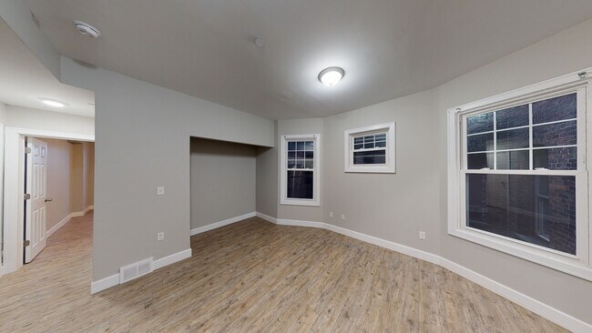 Building Photo - 419 Porter Ave