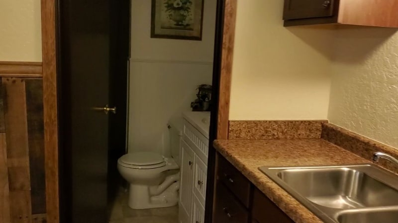 Building Photo - 408 Main St