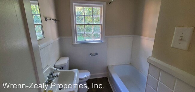 Building Photo - 3 br, 1 bath House - 1017 Duke Street