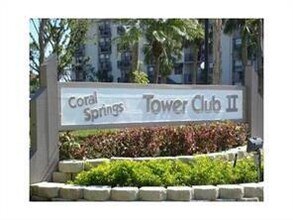 Building Photo - 2771 Riverside Dr