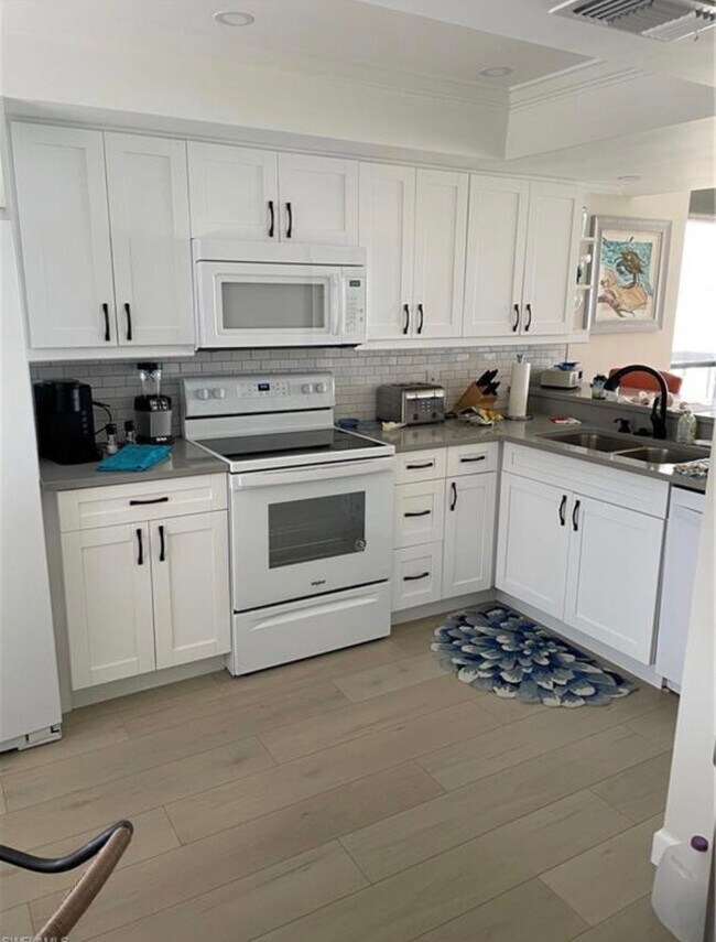 Kitchen - 8400 Estero Blvd
