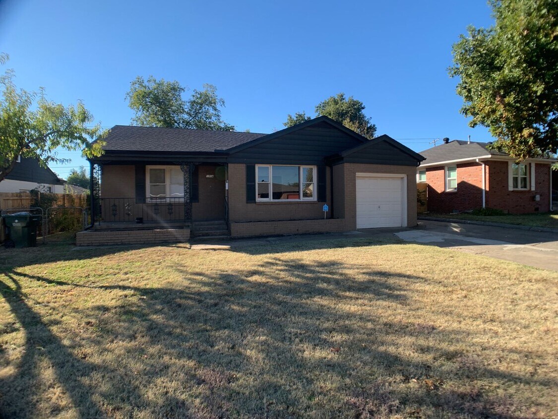 1904 Churchill Way, The Village, OK 73120 House Rental in The Village