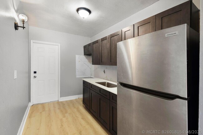 Foto del edificio - 730 NW 4th Ave