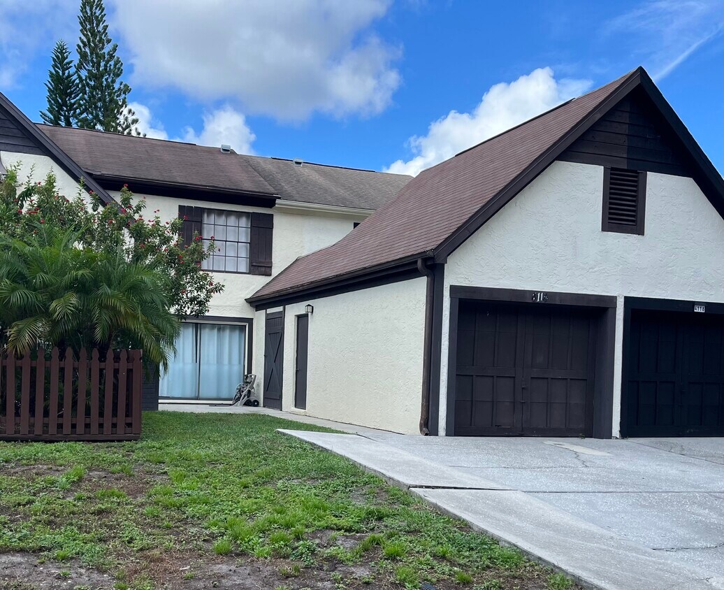 Primary Photo - 4114 Woodlark Dr