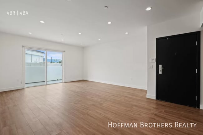 Building Photo - 8457 Blackburn Ave Los Angeles, CA 90048