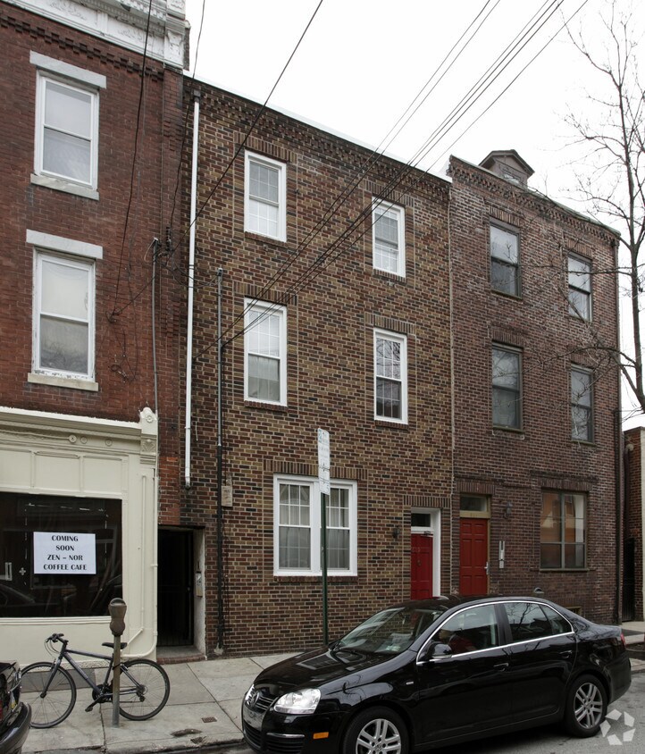 Building Photo - 619 S 3rd St