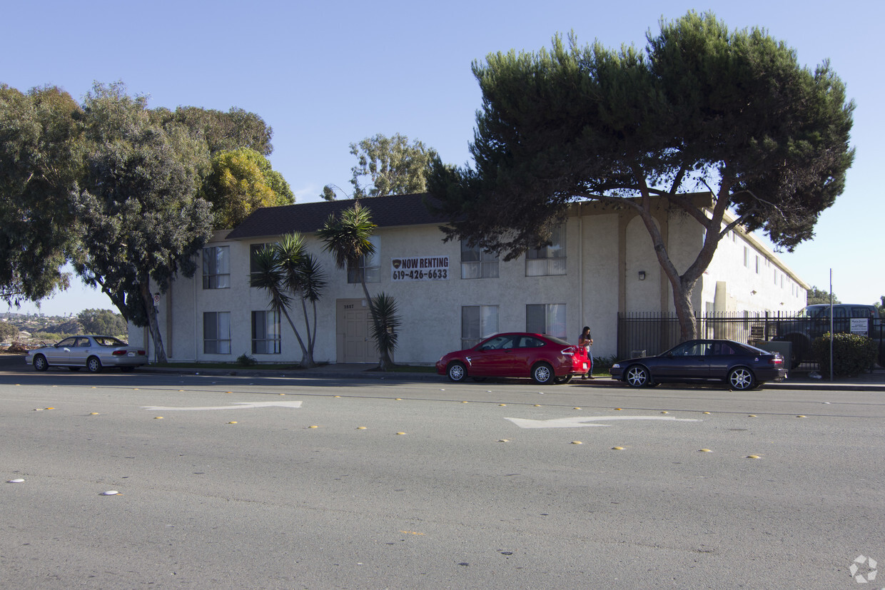 Primary Photo - Main Street Apartments