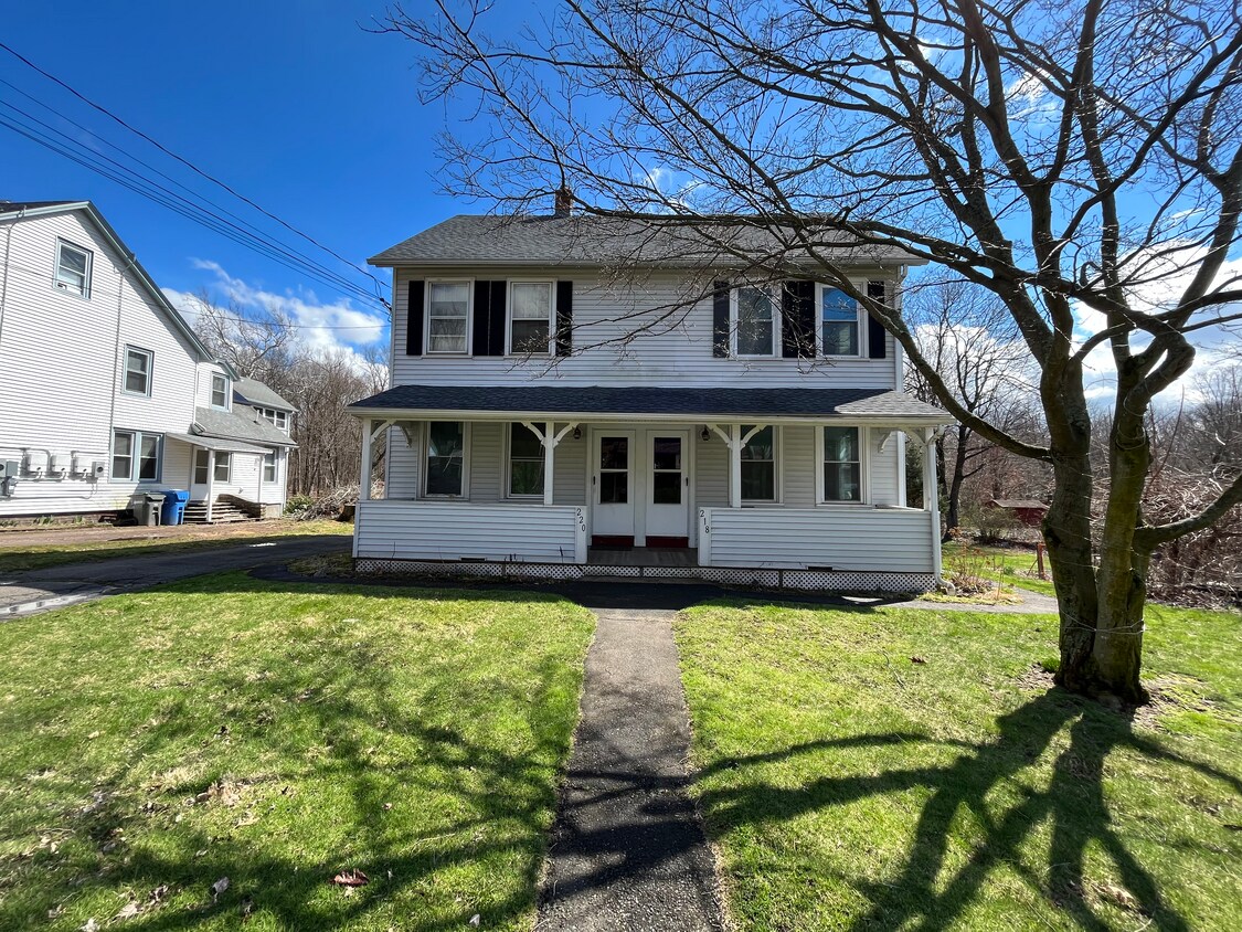 Foto principal - 218 Charter Oak St