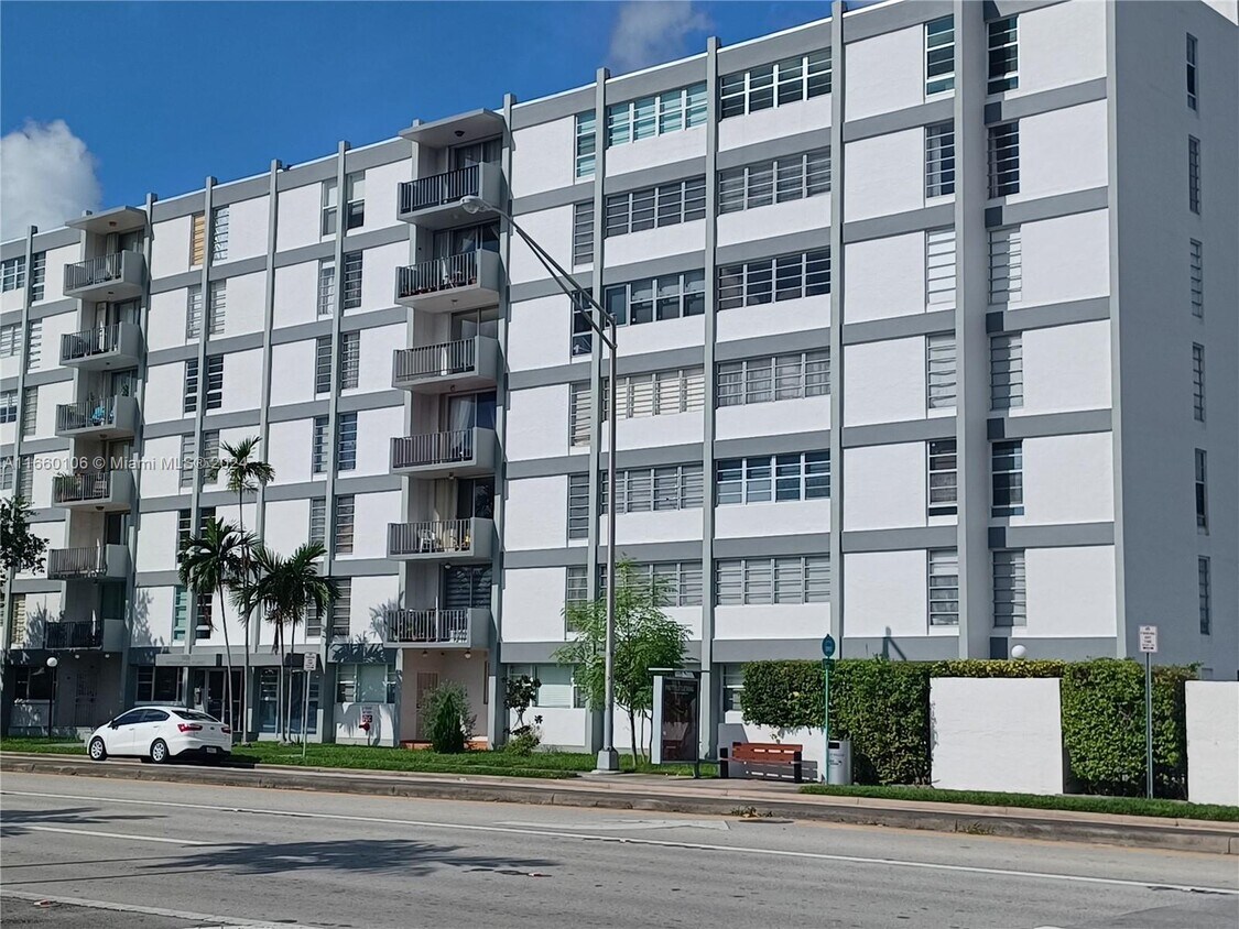 Primary Photo - 1400 SW 27th Ave