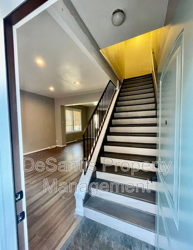 Photo - 516 E North Ave Townhome