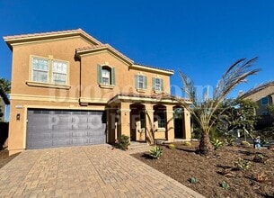 Building Photo - 1650 N Las Flores Dr