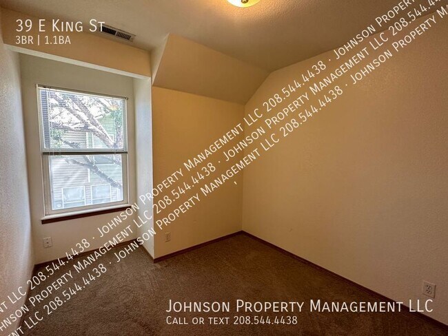 Foto del edificio - Zero Deposit Option Available!