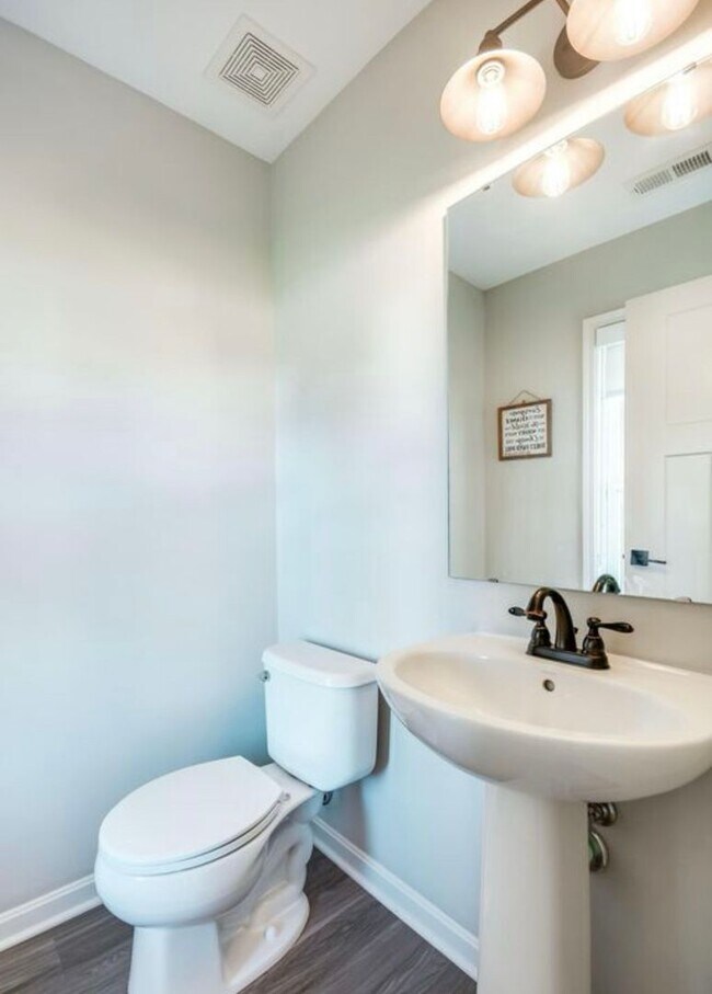 Foto del edificio - 15911 Long Meadow Way
