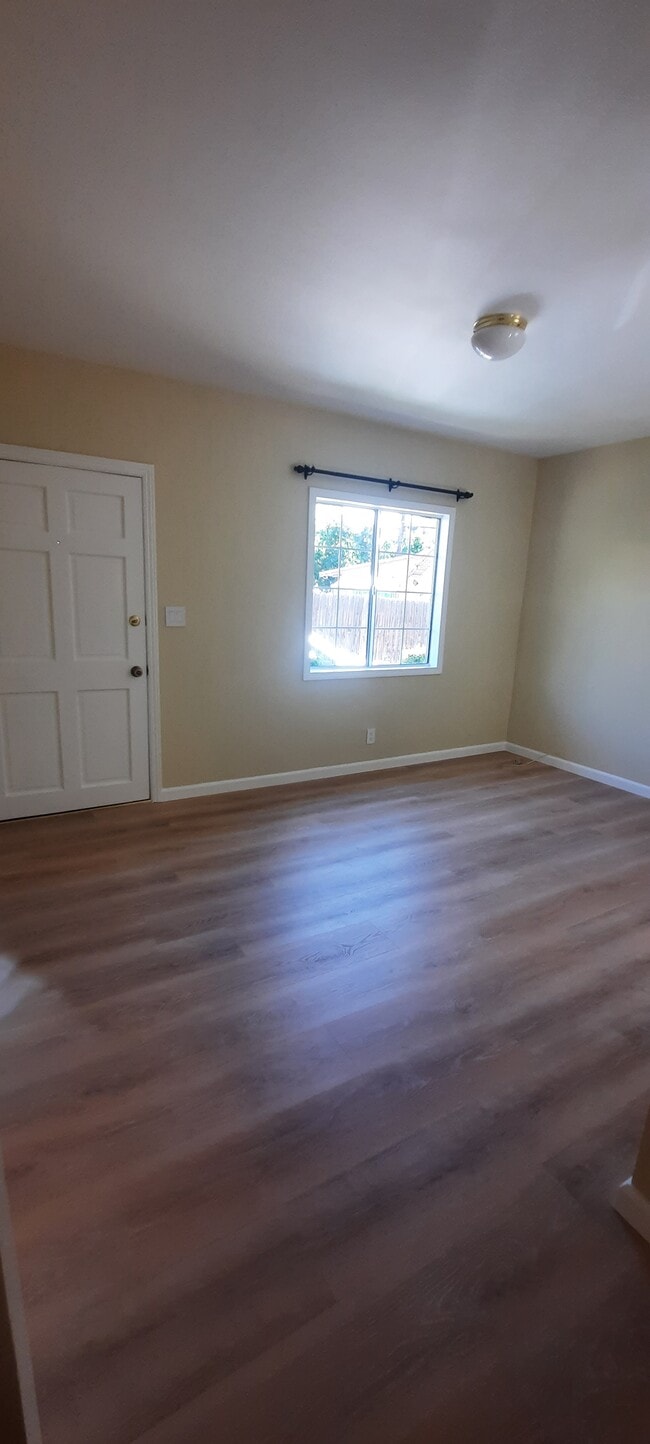 Living room - 786 Boylston St