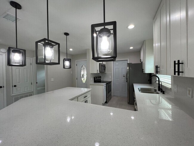 Foto del edificio - 2 br, 1 bath House - 1304 Candlewyck Dr