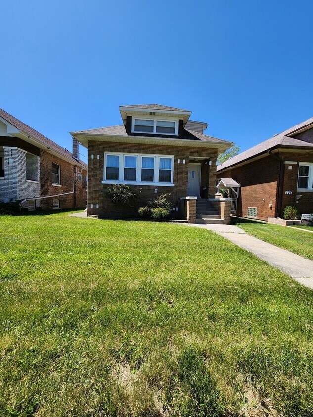 Foto principal - 130 Bellwood Ave