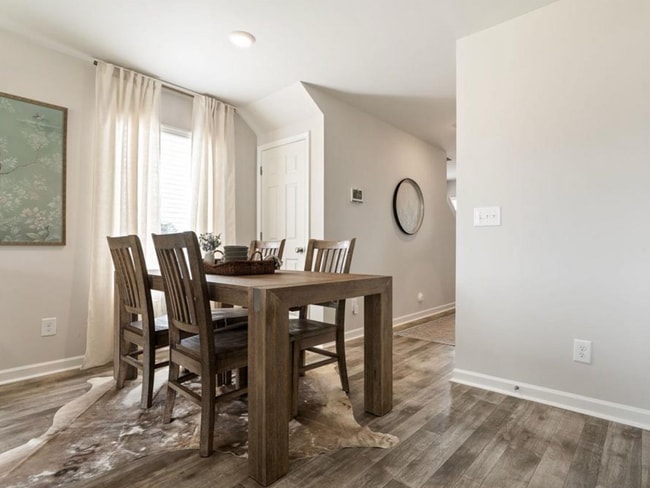 Building Photo - Brand new townhome- 3 bed & 2.5 bath