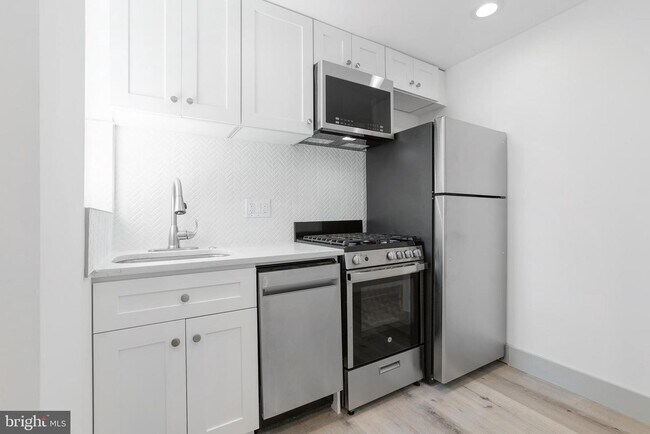 Foto del edificio - 1735 N 32nd St