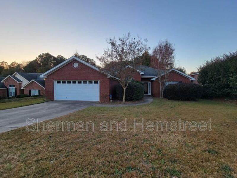 Primary Photo - 914 Cannock St