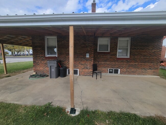 Foto del edificio - 2381 Lakewood Ave