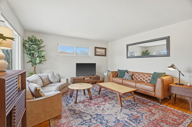 Foto del edificio - 208 Westridge Dr