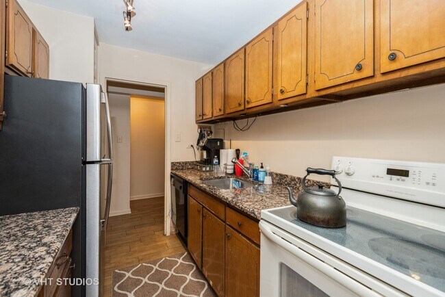 Foto del edificio - 6166 N Sheridan Rd