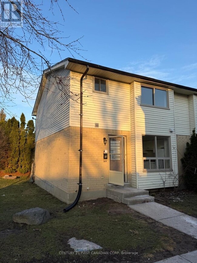 Building Photo - 135 Belmont Dr