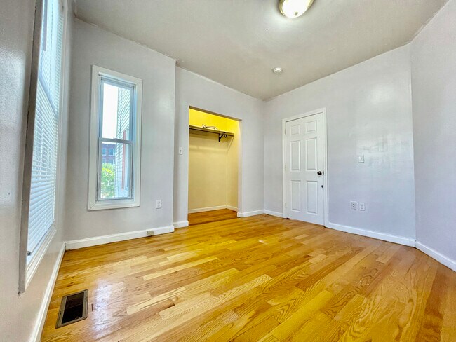 Bedroom - 63 Lane St