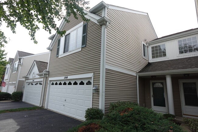 Building Photo - 1709 Spaulding Rd