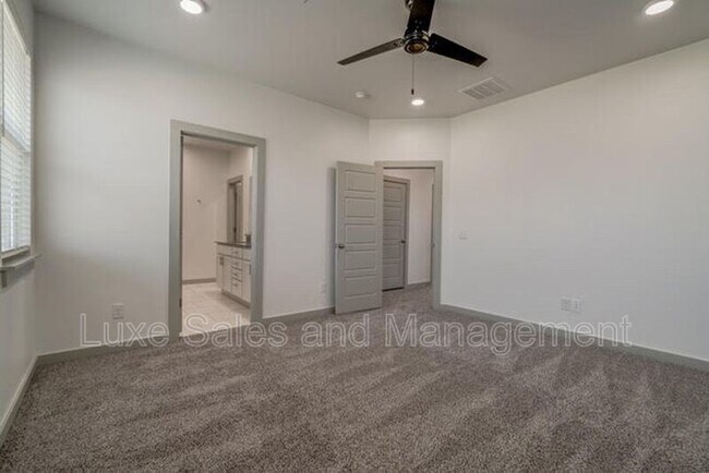 Foto del edificio - 13509 Vinita Dr