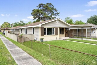 Building Photo - 1508 Weyer St
