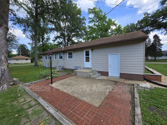 Building Photo - 125 Florisota Dr