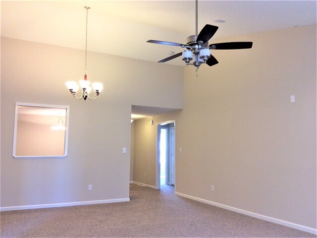 Foto del edificio - 12674 Old Pond Rd
