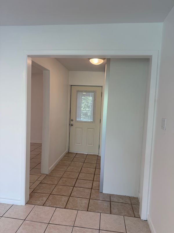 Foto del edificio - 1214 Barton Hills Dr
