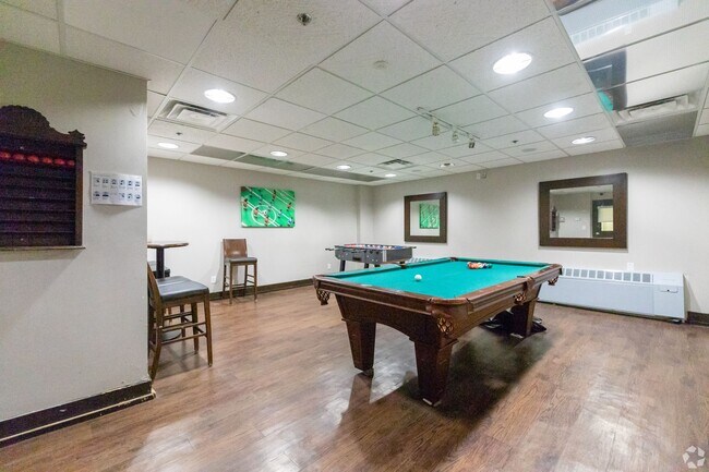 Photo du bâtiment - 798 Richmond Street West