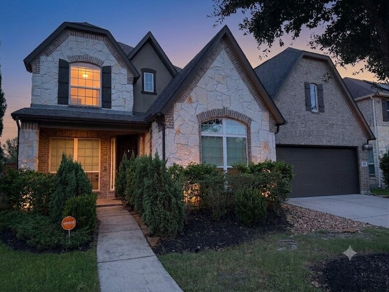 Photo - 11611 Arbirlot Drive Unit