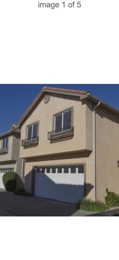 Primary Photo - 8554 Burnet Ave