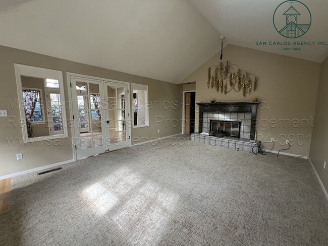 Building Photo - Adorable Three Bedroom Lower Carmel Woods ...