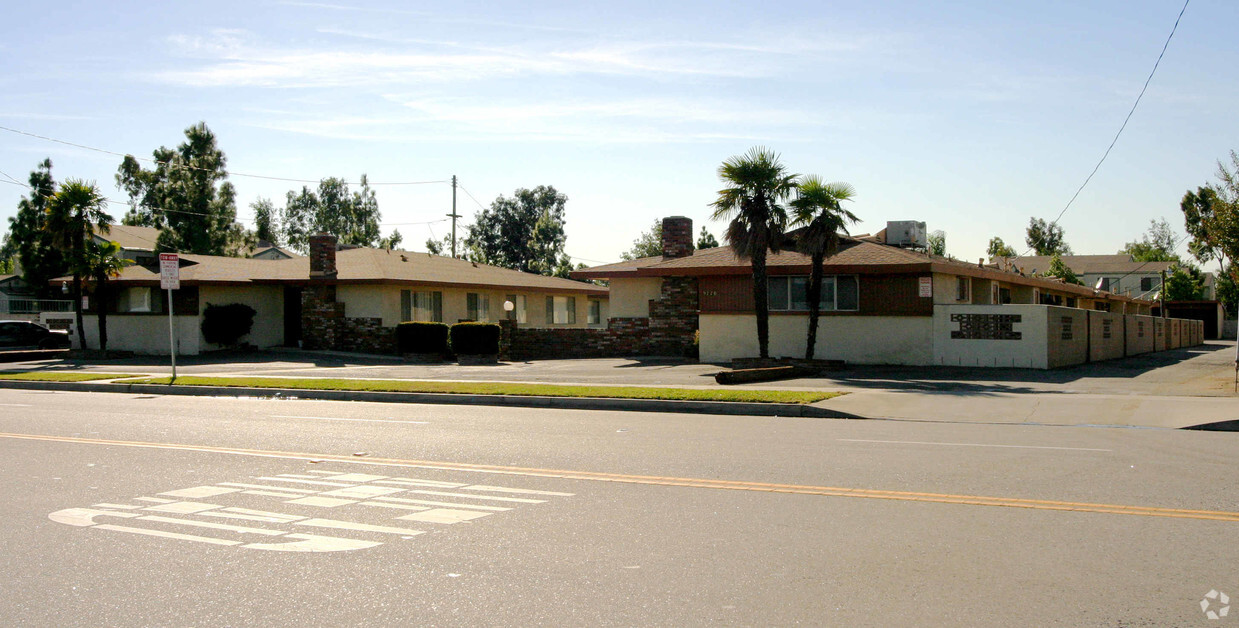Foto principal - 9770 Alder Ave