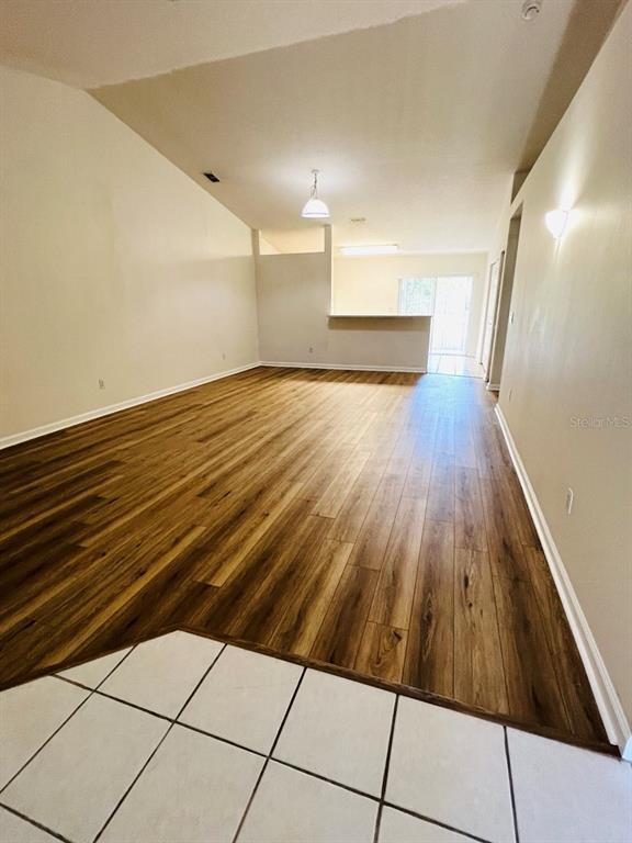 Foto del edificio - 78 Plainview Dr