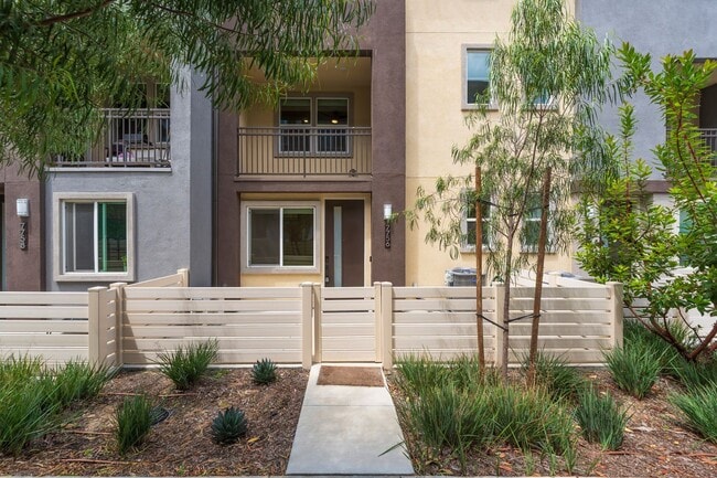 Newer townhome rental located in the gated One Seven Eight community! - Newer townhome rental located in the gated One Seven Eight community!
