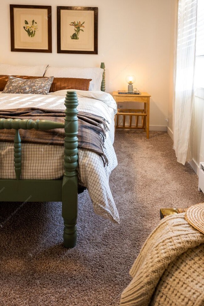 Foto del edificio - Ranch Style Northeast Bend 3 BR - 2 BA