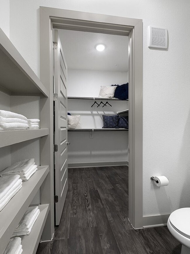 Building Photo - 632 N Eldridge Pkwy