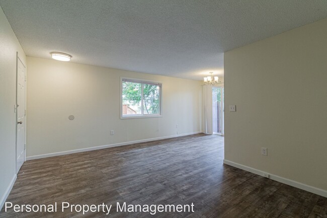 Building Photo - 2 br, 1 bath House - 3105 L St.