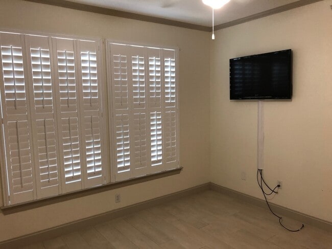 Building Photo - 2B/2B Condo in Old Bay Village – Upgraded ...