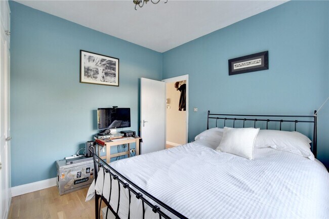 Foto del edificio - 450 Dollar Ave