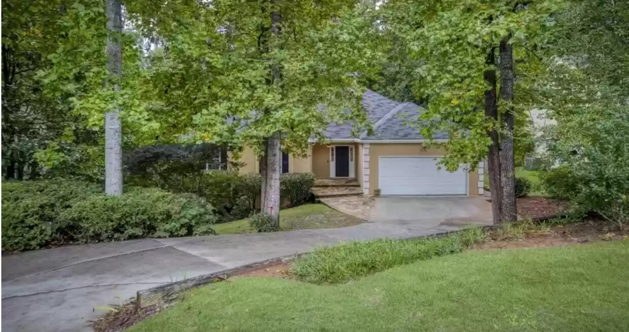 Foto principal - 150 Roswell Farms Ct