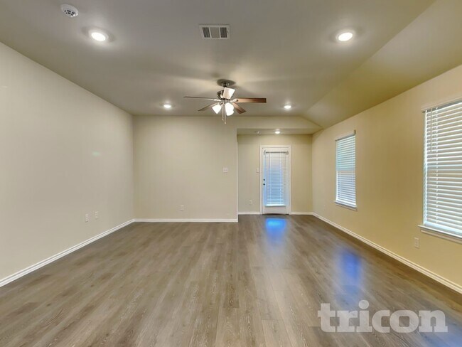 Foto del edificio - 2924 Goodrich St