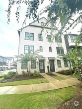Building Photo - 6523 Beacon Dr