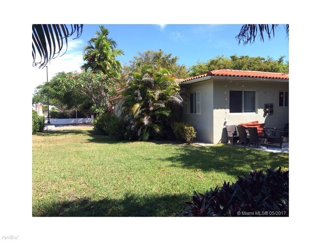 Foto del edificio - 430 Candia Ave